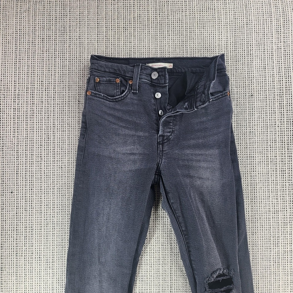Levi Strauss Jeans Womens 25 Black Wedgie Straight Distressed Button Fly Denim